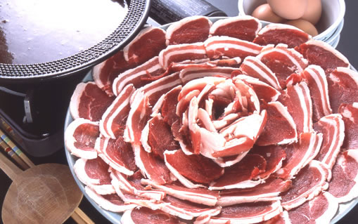 [写真：平田旅館名物のぼたん鍋]